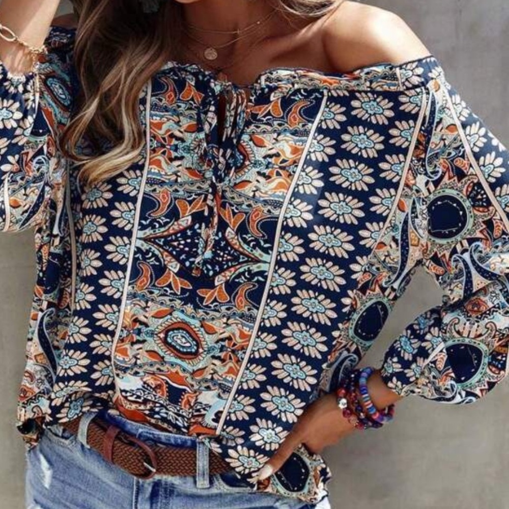 SHEIN Navy Floral Print Top